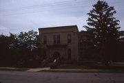 207 E IRVING AVE, a Italianate school – elem/middle/jr high/high, built in Oshkosh, Wisconsin in 1875.