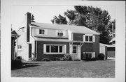 776 CHESTNUT ST, a Contemporary house, built in Neenah, Wisconsin in 1946.