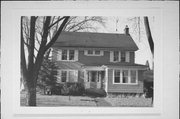 207 ELM ST, a Colonial Revival/Georgian Revival house, built in Neenah, Wisconsin in 1925.