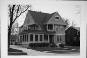 210 ELM ST, a Queen Anne house, built in Neenah, Wisconsin in 1890.