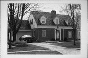 220 STEVENS ST, a Colonial Revival/Georgian Revival house, built in Neenah, Wisconsin in 1940.
