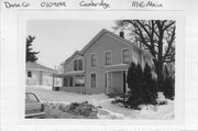 111 E MAIN ST (US HIGHWAY 12), a Gabled Ell house, built in Cambridge, Wisconsin in 1880.