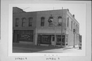 901 S MAIN ST, a Italianate small retail building, built in Oshkosh, Wisconsin in 1875.