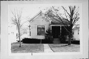 1321 WASHINGTON AVE, a Queen Anne house, built in Oshkosh, Wisconsin in .
