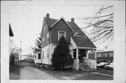 211 W 3RD ST, a Queen Anne house, built in Marshfield, Wisconsin in 1884.