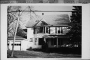 212 S VINE AVE, a Queen Anne house, built in Marshfield, Wisconsin in 1911.