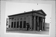 311 W GRAND AVE, a Neoclassical/Beaux Arts bank/financial institution, built in Wisconsin Rapids, Wisconsin in 1921.