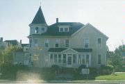 207 LODI ST, a Queen Anne house, built in Lodi, Wisconsin in 1870.