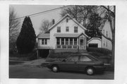 2244 COMMONWEALTH AVE, a Craftsman house, built in Madison, Wisconsin in 1925.