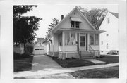 2109 LAKELAND AVE, a Bungalow house, built in Madison, Wisconsin in 1923.