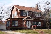 4915 N LARKIN ST 4915 N LARKIN ST, a Dutch Colonial Revival house, built in Whitefish Bay, Wisconsin in 1925.