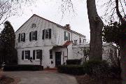 740 E DAY AVE 740 E DAY AVE, a Colonial Revival/Georgian Revival house, built in Whitefish Bay, Wisconsin in 1922.