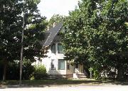 526 S WEBSTER AVE, a Queen Anne house, built in Green Bay, Wisconsin in 1908.