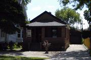 1227 E WILSON ST, a Front Gabled house, built in Madison, Wisconsin in 1921.