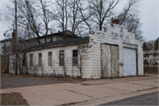 2020 6TH ST, a Astylistic Utilitarian Building garage, built in Eau Claire, Wisconsin in 1934.