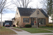 1321 HOOVER AVE 1321 HOOVER AVE, a Side Gabled house, built in Eau Claire, Wisconsin in 1944.