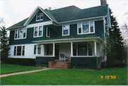 407 E CAPITOL DRIVE, a Queen Anne house, built in Hartland, Wisconsin in 1897.