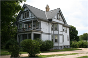 333 BRANCH ST / STATE HIGHWAY 83, a Arts and Crafts house, built in Hartford, Wisconsin in 1900.