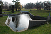 LEONARD-LEOTA PARK LEONARD-LEOTA PARK, a NA (unknown or not a building) dam/lock, built in Evansville, Wisconsin in 1923.