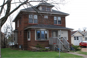 2213 SIMS AVE 2213 SIMS AVE, a American Foursquare house, built in Stevens Point, Wisconsin in 1925.