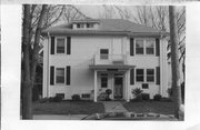 5 N SPOONER ST, a Colonial Revival/Georgian Revival apartment/condominium, built in Madison, Wisconsin in 1924.