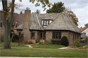 5511 N HOLLYWOOD AVE, a English Revival Styles house, built in Whitefish Bay, Wisconsin in 1926.