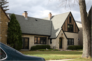 5573 N HOLLYWOOD AVE 5573 N HOLLYWOOD AVE, a English Revival Styles house, built in Whitefish Bay, Wisconsin in 1947.