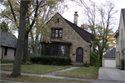 721 E CARLISLE AVE 721 E CARLISLE AVE, a English Revival Styles house, built in Whitefish Bay, Wisconsin in 1926.