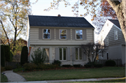 329 E LAKE VIEW AVE 329 E LAKE VIEW AVE, a Colonial Revival/Georgian Revival house, built in Whitefish Bay, Wisconsin in 1949.