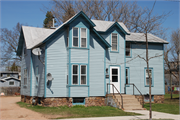1932 COLLEGE AVE, a Queen Anne house, built in Stevens Point, Wisconsin in 1890.