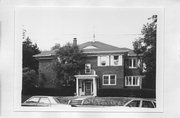 1900-1902 ROWLEY AVE, a Colonial Revival/Georgian Revival house, built in Madison, Wisconsin in 1924.