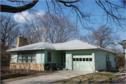 2826 CHAMBERLAIN AVE, a Ranch house, built in Madison, Wisconsin in 1953.