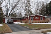 4205 SOMERSET LA, a Ranch house, built in Madison, Wisconsin in 1954.