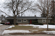 4201 SOMERSET LA 4201 SOMERSET LA, a Ranch house, built in Madison, Wisconsin in 1954.