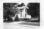 C. 1100 GARDEN AVE, a Gabled Ell house, built in Stoughton, Wisconsin in .