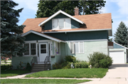 2024 ILLINOIS AVE 2024 ILLINOIS AVE, a Bungalow house, built in New Holstein, Wisconsin in 1925.