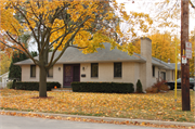 808 DERBY LN & 1401 S JACKSON ST, a Ranch duplex/two-flat, built in Allouez, Wisconsin in 1972.