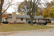 808 DERBY LN & 1401 S JACKSON ST, a Ranch duplex/two-flat, built in Allouez, Wisconsin in 1972.