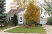 1458 MCCORMICK ST, a Colonial Revival/Georgian Revival house, built in Allouez, Wisconsin in 1950.