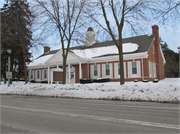 200 GREEN BAY RD, a Colonial Revival/Georgian Revival bank/financial institution, built in Thiensville, Wisconsin in 1963.