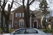 4035-4037 N DOWNER AVE 4035-4037 N DOWNER AVE, a Neoclassical/Beaux Arts duplex/two-flat, built in Shorewood, Wisconsin in 1923.