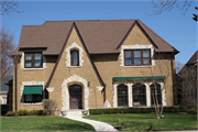 4452 N Farwell Ave 4452 N Farwell Ave, a English Revival Styles house, built in Shorewood, Wisconsin in 1930.