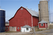 N5532 HILLSIDE DR, a Astylistic Utilitarian Building barn, built in Concord, Wisconsin in .
