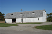 N7674 County Road P, a Astylistic Utilitarian Building barn, built in Ixonia, Wisconsin in .