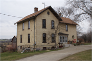 N8777 HIGHVIEW RD, a Gabled Ell house, built in Ixonia, Wisconsin in .