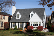 412 E BIRCH AVE, a Side Gabled house, built in Whitefish Bay, Wisconsin in 1942.