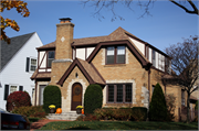 420 E BIRCH AVE 420 E BIRCH AVE, a English Revival Styles house, built in Whitefish Bay, Wisconsin in 1932.