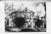 316 OAK ST, a Queen Anne house, built in Stoughton, Wisconsin in 1906.