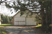 N7927 NEWVILLE RD, a Astylistic Utilitarian Building garage, built in Waterloo, Wisconsin in .