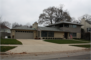 4635 N WILSHIRE RD, a Contemporary house, built in Whitefish Bay, Wisconsin in 1950.